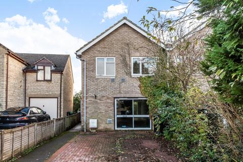 22 Corbett Road, Carterton, OX18 3LD