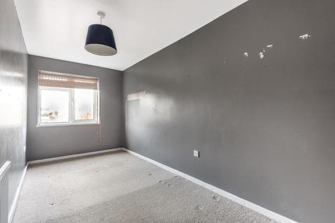 22 Corbett Road, Carterton, OX18 3LD
