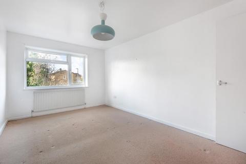 22 Corbett Road, Carterton, OX18 3LD