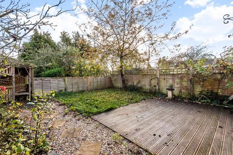 22 Corbett Road, Carterton, OX18 3LD