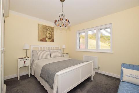 2 Germander Avenue, Halling, Rochester, ME2 1FR