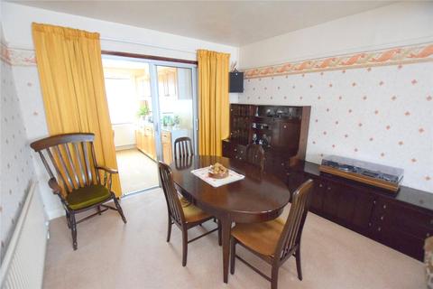 8 Ravenswood Close, Romford, RM5 2UD