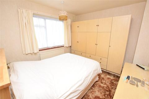 8 Ravenswood Close, Romford, RM5 2UD