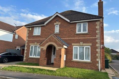 4 bedroom detached house to rent, Twickenham Way, Binley, Coventry, West Midlands, CV3