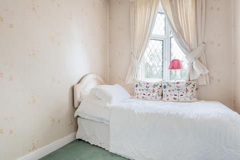 26 Amesbury Road, Bromley, BR1 2QJ