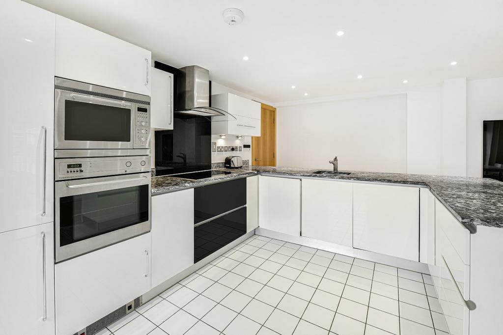 Apartment in London - View 2