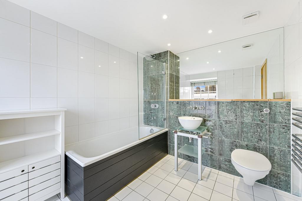 Apartment in London - View 5