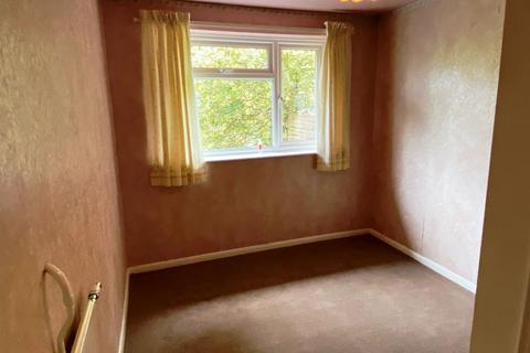 86 Greenview Drive, Northampton, NN2 7LQ