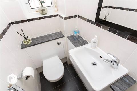 8 Ashford Close, Bury, BL8 2XE