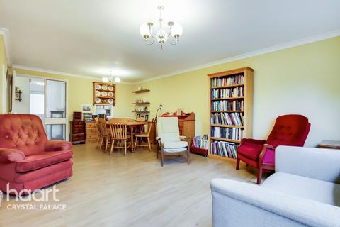 16 Ellery Road, London, SE19 3QG