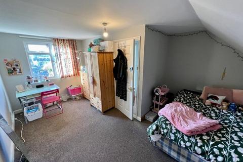 4 bedroom house share to rent, HOWARD AVENUE