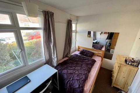 4 bedroom house share to rent, HOWARD AVENUE