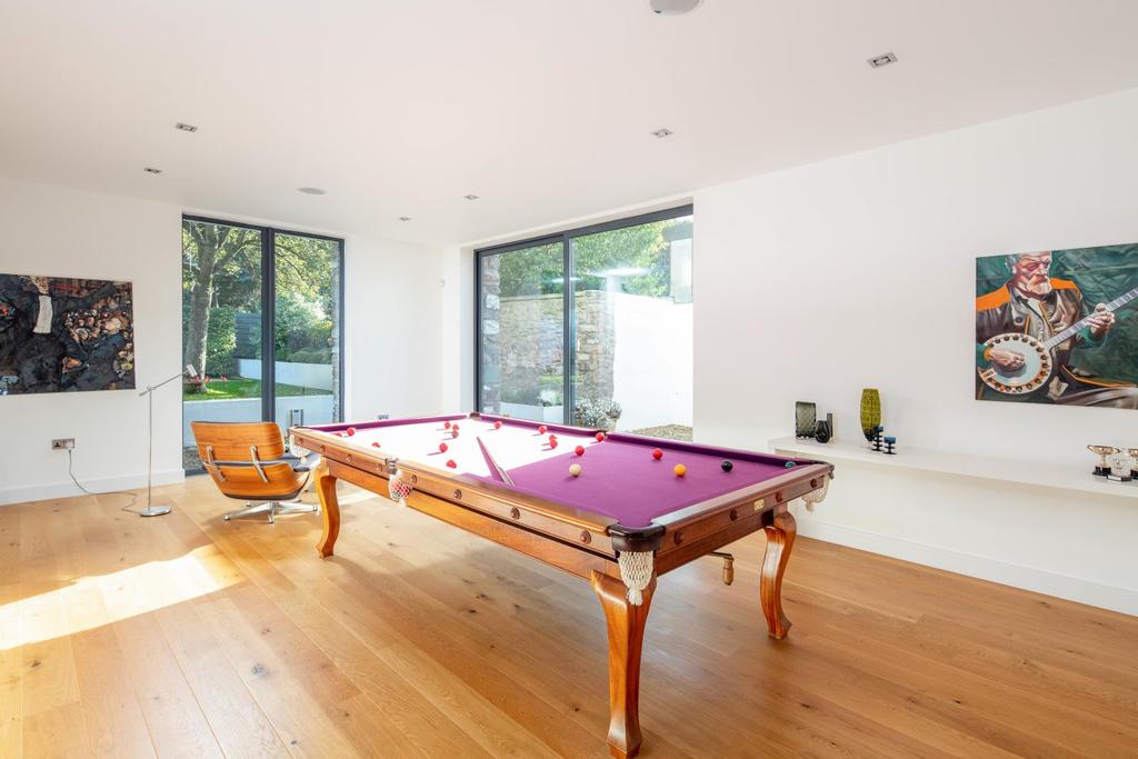 Family Room.JPG