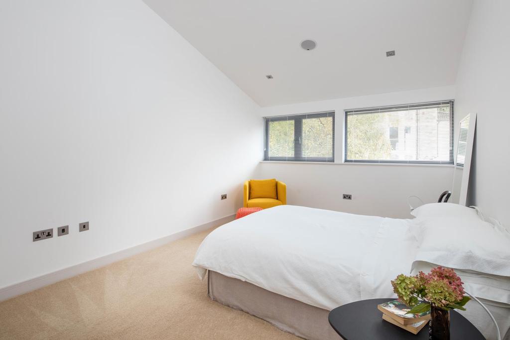 Bedroom 4.JPG