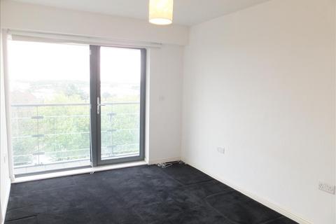 2 bedroom flat to rent, Hibiscus House, Feltham, TW13