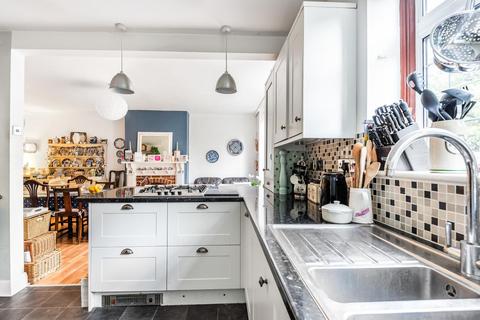 72 Kechill Gardens, Bromley, BR2 7NG