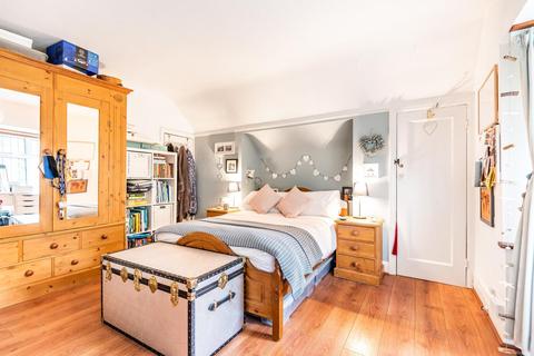 72 Kechill Gardens, Bromley, BR2 7NG