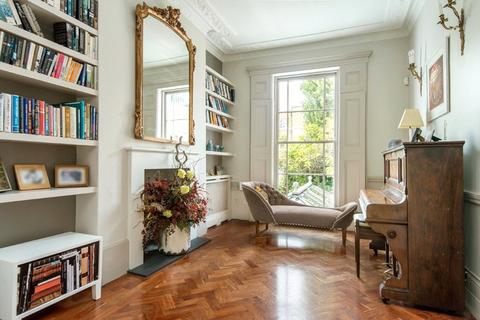 42 Abbey Gardens, London, NW8 9AT