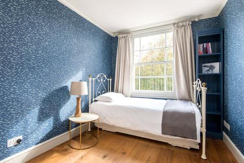 42 Abbey Gardens, London, NW8 9AT