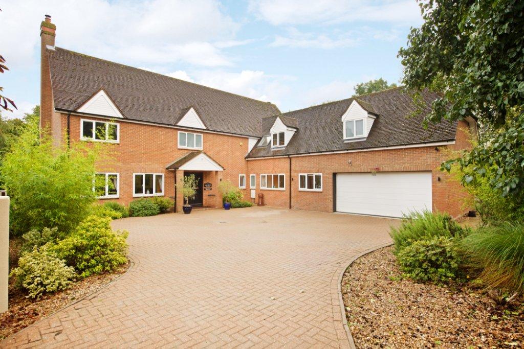 Hammond Crescent, Willen Park, Milton Keynes, Buckinghamshire, MK15 5