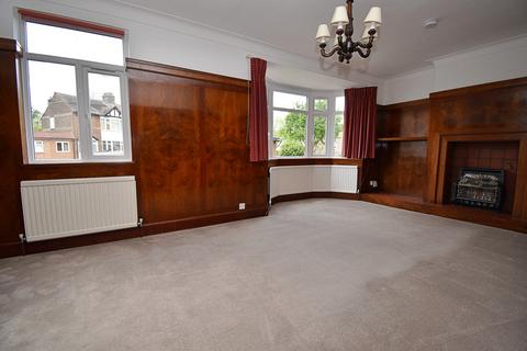 4 bedroom end of terrace house to rent, Richmond Crescent, Highams Park, London. E4 9RU