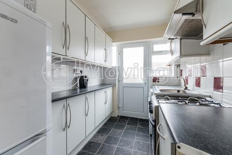 24 Sandringham Road, Thornton Heath, CR7 7AX