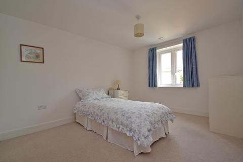 2 bedroom flat for sale - Meadowside, Storrington, West Sussex, RH20