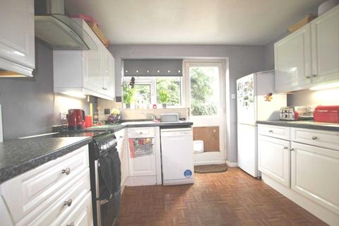 28 Silverthorne Drive, Caversham, Reading, RG4 7NS