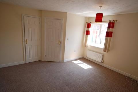 3 bedroom detached house to rent, Linden Walk, Beck Row, Bury St. Edmunds, Suffolk, IP28
