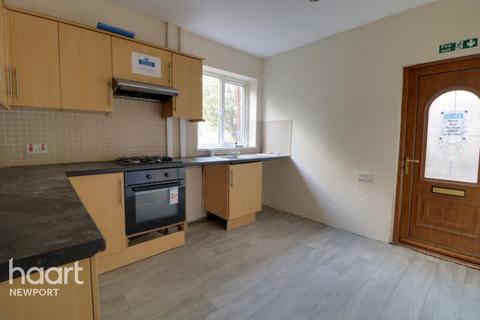 4 bedroom terraced house to rent, Bassaleg Road, Newport