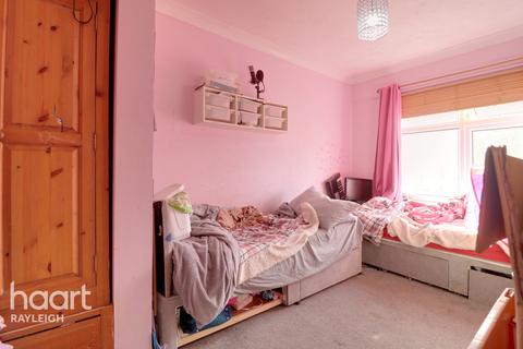 18 Cheapside East, Rayleigh, SS6 9JU