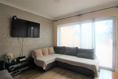 44 Cassiobury Avenue, Feltham, TW14 9JF