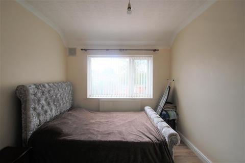 44 Cassiobury Avenue, Feltham, TW14 9JF