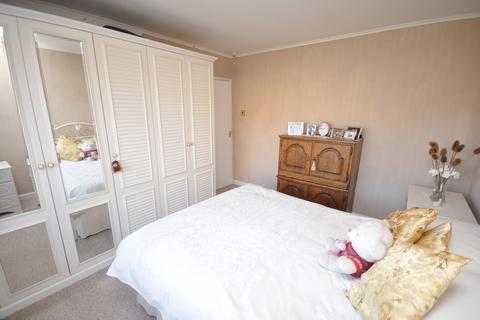12 Kennedy Close, Millhouse Green, Sheffield, S36 9NL