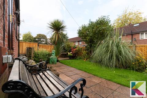 27 Carr Lane, Greenfield, Oldham, OL3 7AZ