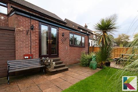 27 Carr Lane, Greenfield, Oldham, OL3 7AZ