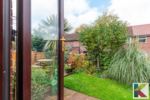 27 Carr Lane, Greenfield, Oldham, OL3 7AZ