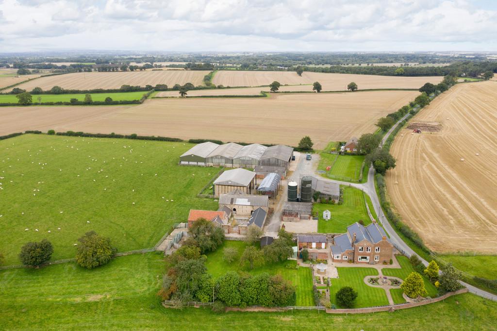 Lumley Lane, Kirkby Fleetham Farm house £2,000,000
