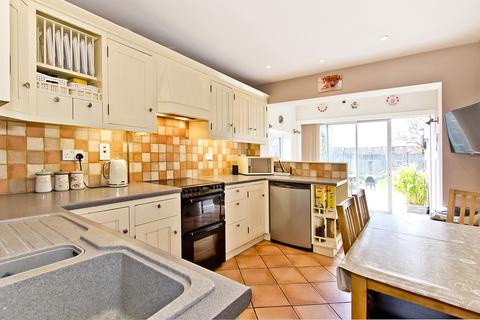 4 bedroom detached house for sale - Beeches Road, Crowborough