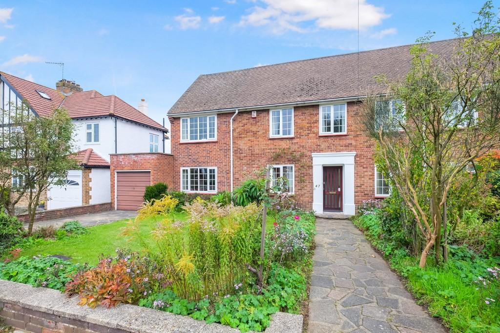 Avalon Road, Orpington 4 bed semidetached house £600,000