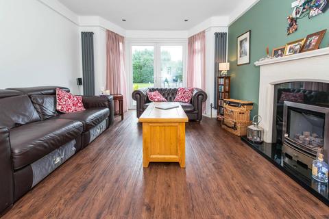 73 Derwent Drive, Purley, CR8 1ES