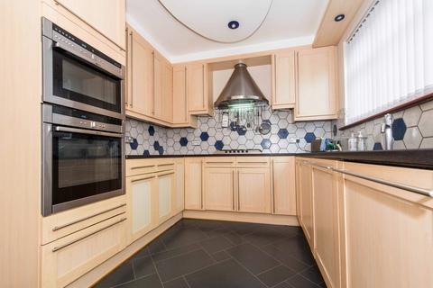73 Derwent Drive, Purley, CR8 1ES