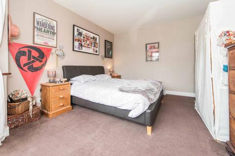 73 Derwent Drive, Purley, CR8 1ES