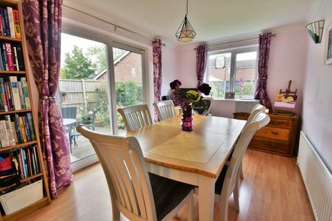 7 Furlong Lane, Alrewas, Burton-on-trent, DE13 7EE