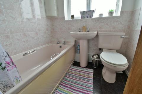 7 Furlong Lane, Alrewas, Burton-on-trent, DE13 7EE