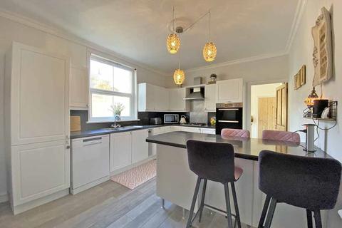 22 Castle Road, Penzance, TR18 2AX