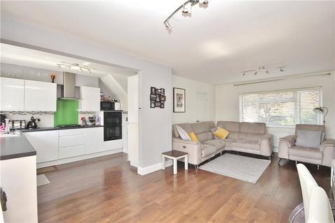 24 Hamilton Close, Feltham, TW13 4PS