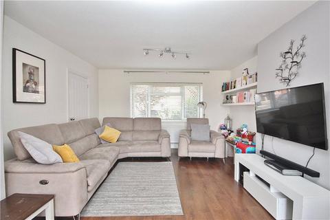 24 Hamilton Close, Feltham, TW13 4PS