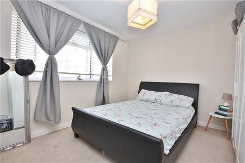 24 Hamilton Close, Feltham, TW13 4PS