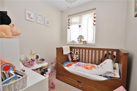 24 Hamilton Close, Feltham, TW13 4PS